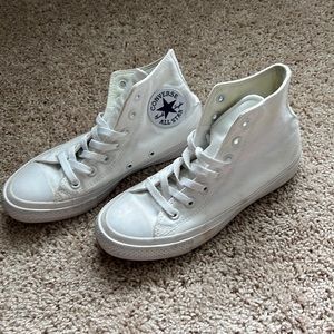 All white converse chuck taylor II high tops size US 6.5